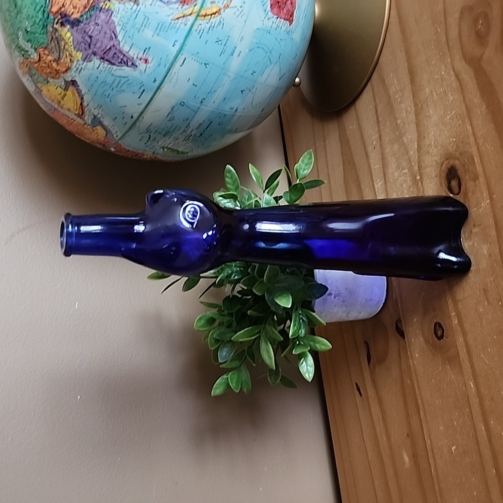 Cat shaped wine bottle